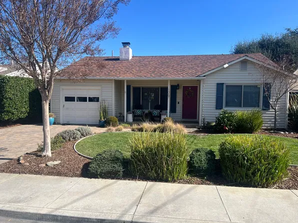 1067 Nilda Ave, Mountain View, CA 94040