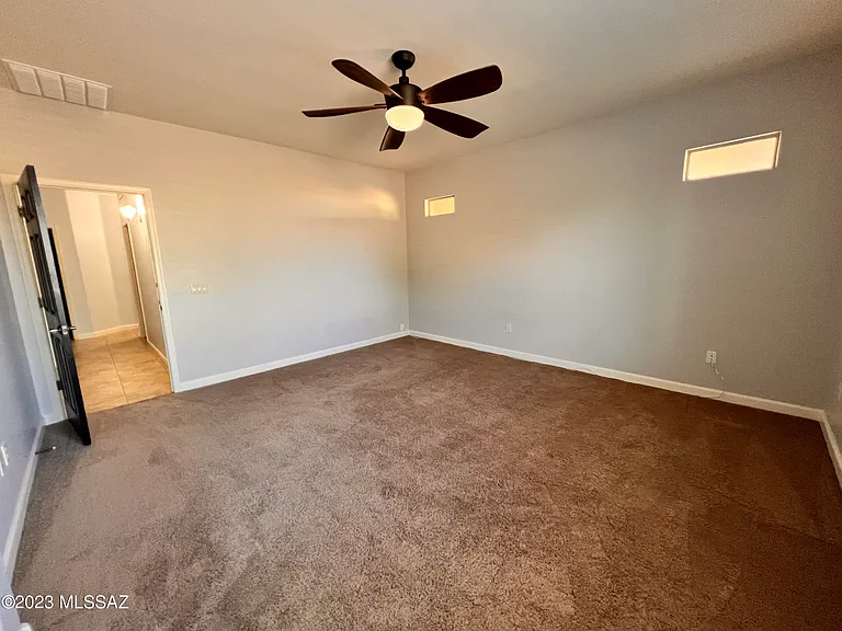 9859 N Crook Ln — Photo 17