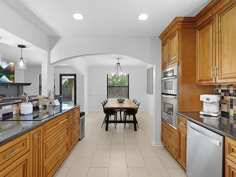 12449 Jeremys Landing Ct — Photo 5