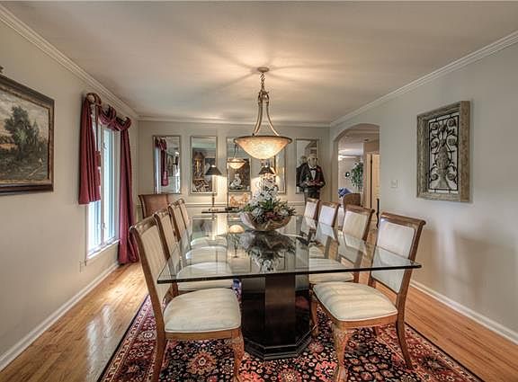 5th image of 6107 W 67th St