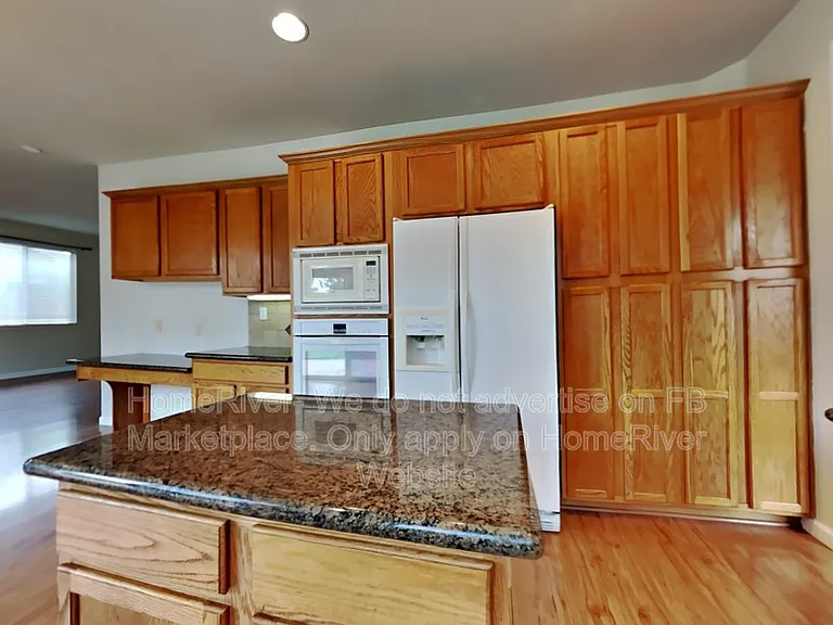 1069 Huntly Dr — Photo 11