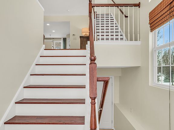 3rd image of 3210 Neubauer Cir