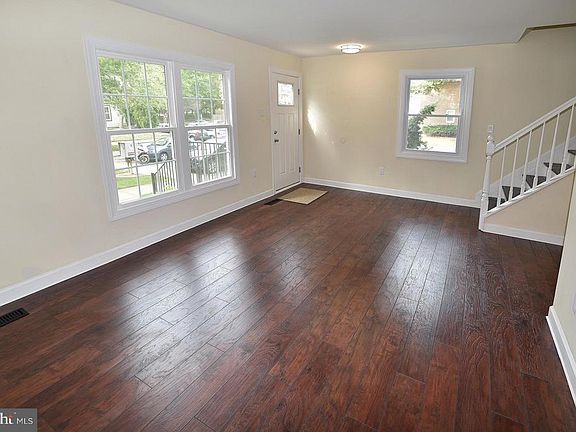 2nd image of 267 Jay Jay Ct