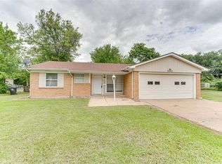 1411 Skyline Dr, Greenville, TX 75401