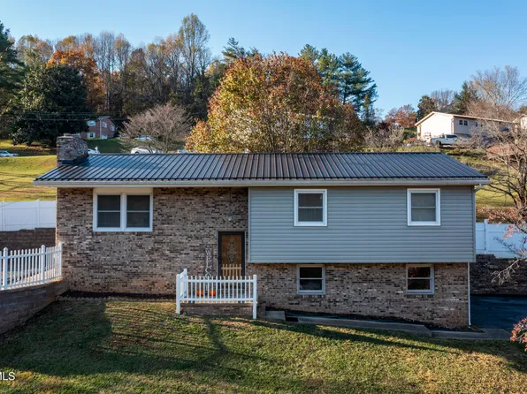 124 Regency Dr, Kingsport, TN 37663