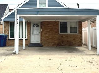1725 N 43rd Ave, Stone Park, IL