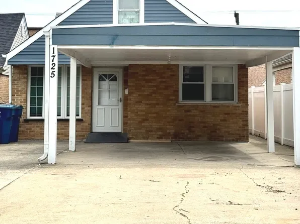1725 N 43rd Ave, Stone Park, IL 60165