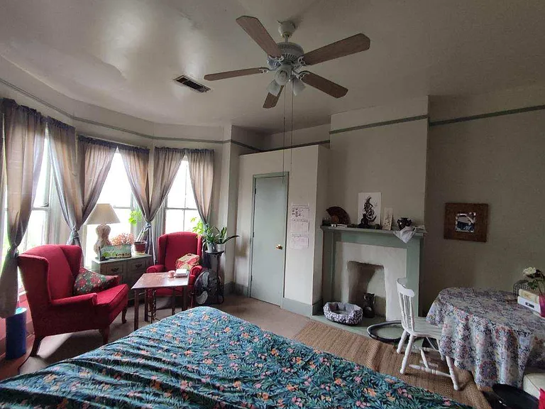 320 W Hall St #B — Photo 14