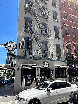 2nd image of 168 William St