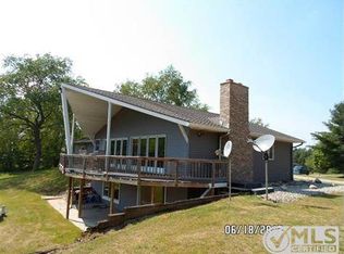 7704 E Thirteen Mile Rd, Paris, MI 49338