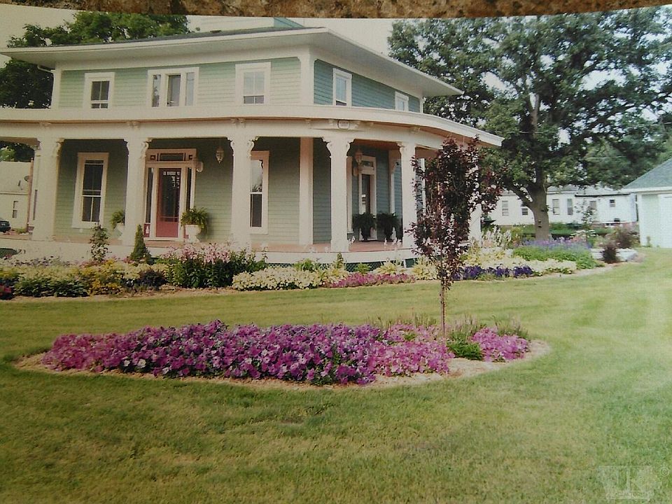 1st image of 230 S Irvine St