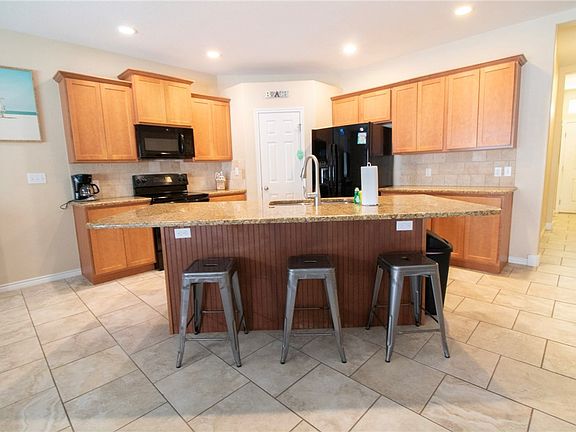 3rd image of 14878 Granada Dr #504