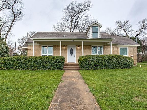 2nd image of 1701 Brook Hollow Dr