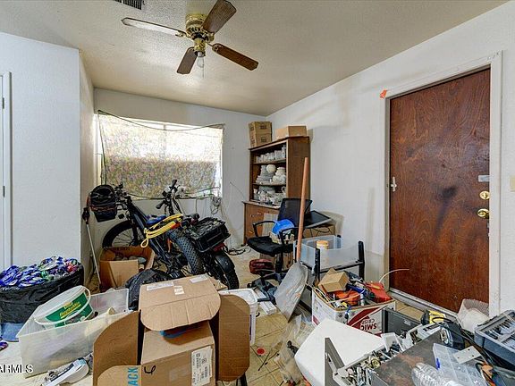 5th image of 859 E 10TH Drive