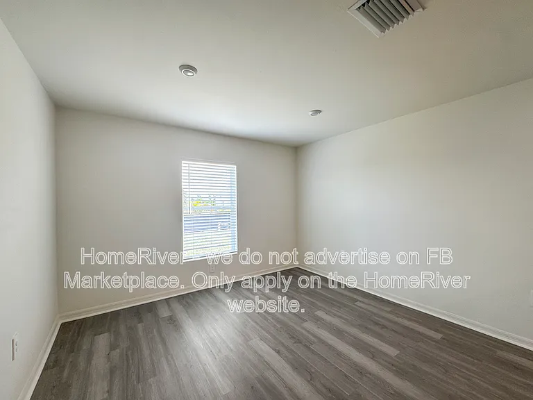 1822 NW 27th Ter — Photo 9