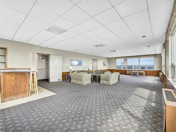 4th image of 12520 Edgewater Dr APT 803