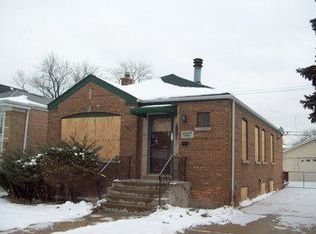 10525 S Whipple St, Chicago, IL