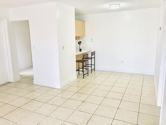Breakfast nook and dining room