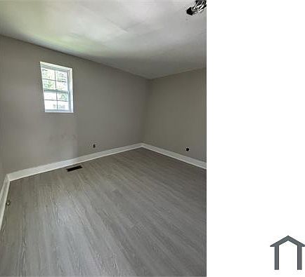 4th image of 2000 10th Pl