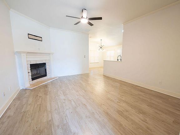 2nd image of 11203 Akron Ave