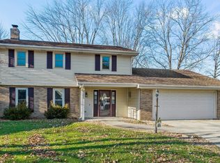 9005 Woodridge Dr, New Haven, IN 46774