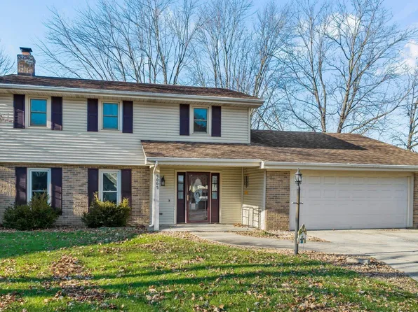 9005 Woodridge Dr, New Haven, IN 46774