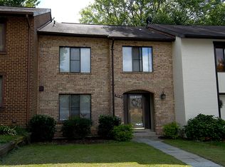 9618 Shadow Oak Dr, Montgomery Village, MD 20886
