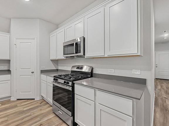 3rd image of 3804 Rose Hill Ct