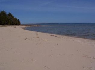 5784 N Cave Point Dr, Sturgeon Bay, WI 54235