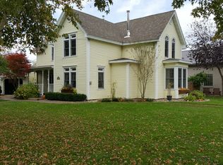 215 W Madison St, Spring Green, WI 53588