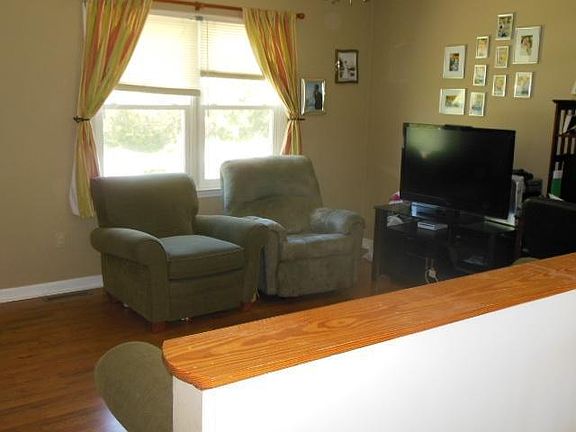4th image of 8554 Old Mill Dr