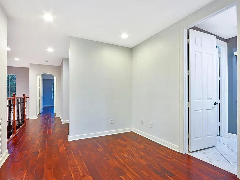 1904 Flower Dr — Photo 34