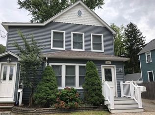 36 Van Dam Ave, Bloomingdale, NJ 07403