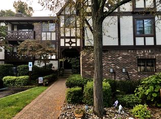 2408 Hemingway Ln, Mahwah, NJ 07430