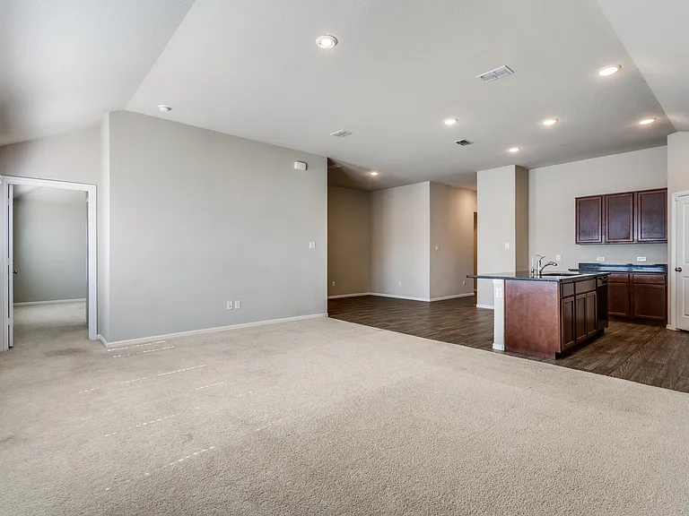 6020 Halton Dr — Photo 7