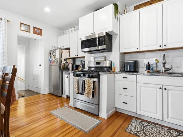 1 Norcross Pl #1, Boston, MA 02127