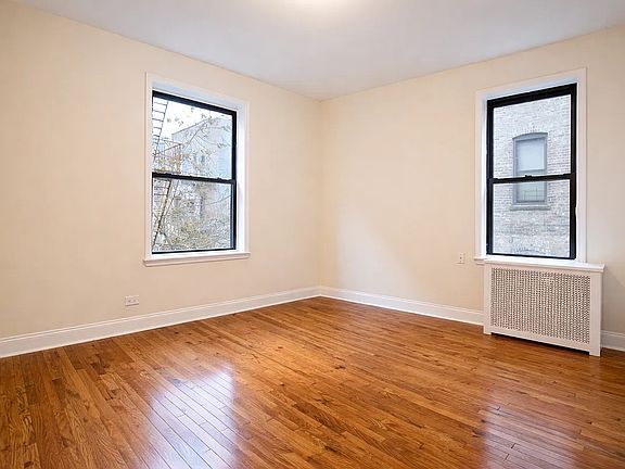 4th image of 300 Fort Washington Ave #C4