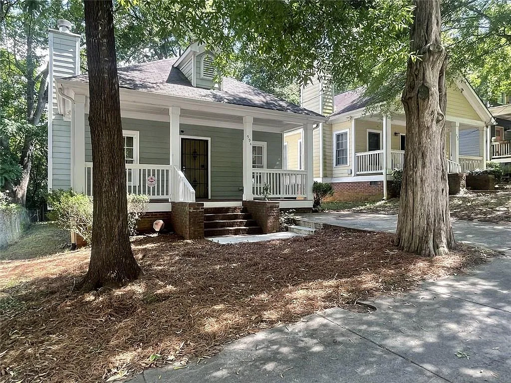 3 bed, 2.0 bath, $1,900 — Photo 2