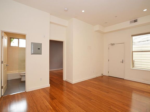 5th image of 1032 Hyde St APT 2