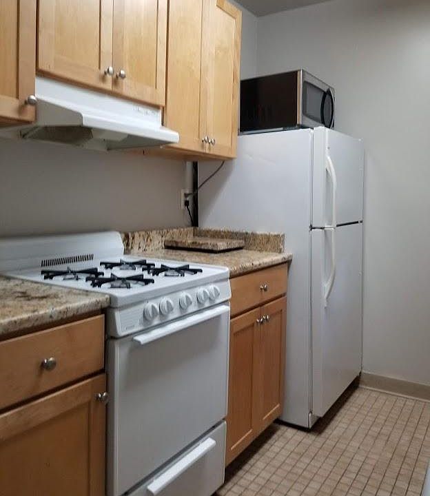 1st image of 620 S Hancock St Floor 2