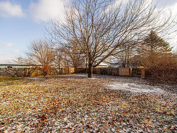 5th image of 4066 Acres Dr