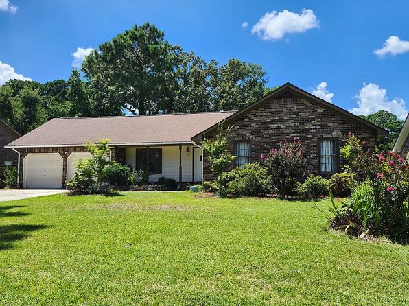 109 Heritage Ln