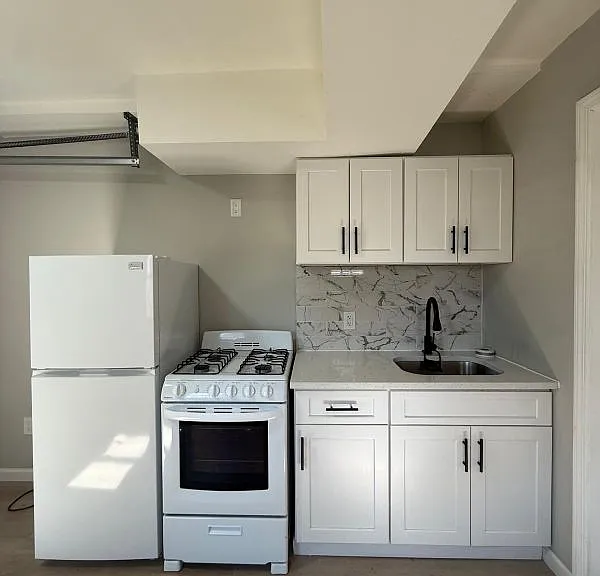 119-19 Guy R Brewer Blvd #1A — Photo 2