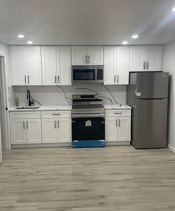 2nd image of 552 E 80th St #1