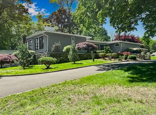 57 Old Mill Ln, Stamford, CT 06902