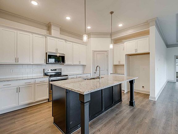 5th image of 3041 Wiltshire Park Pl