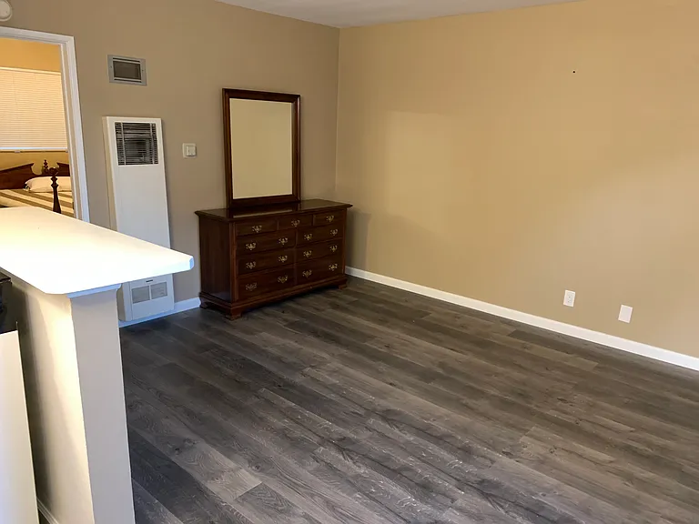 1745 Orizaba Ave #B — Photo 21