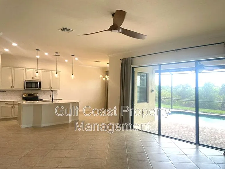 10485 Crooked Creek Dr — Photo 11