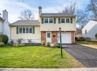 7 Rowland Pl, Metuchen, NJ 08840