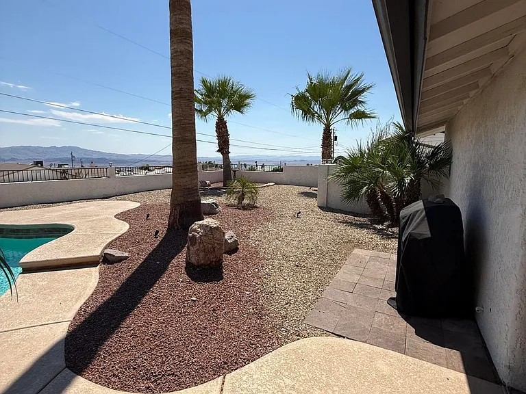 3880 Vega Dr — Photo 4